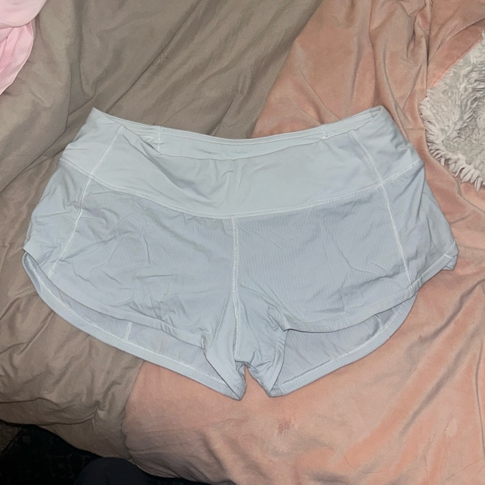 White lululemon speed up shorts 2.5 inch